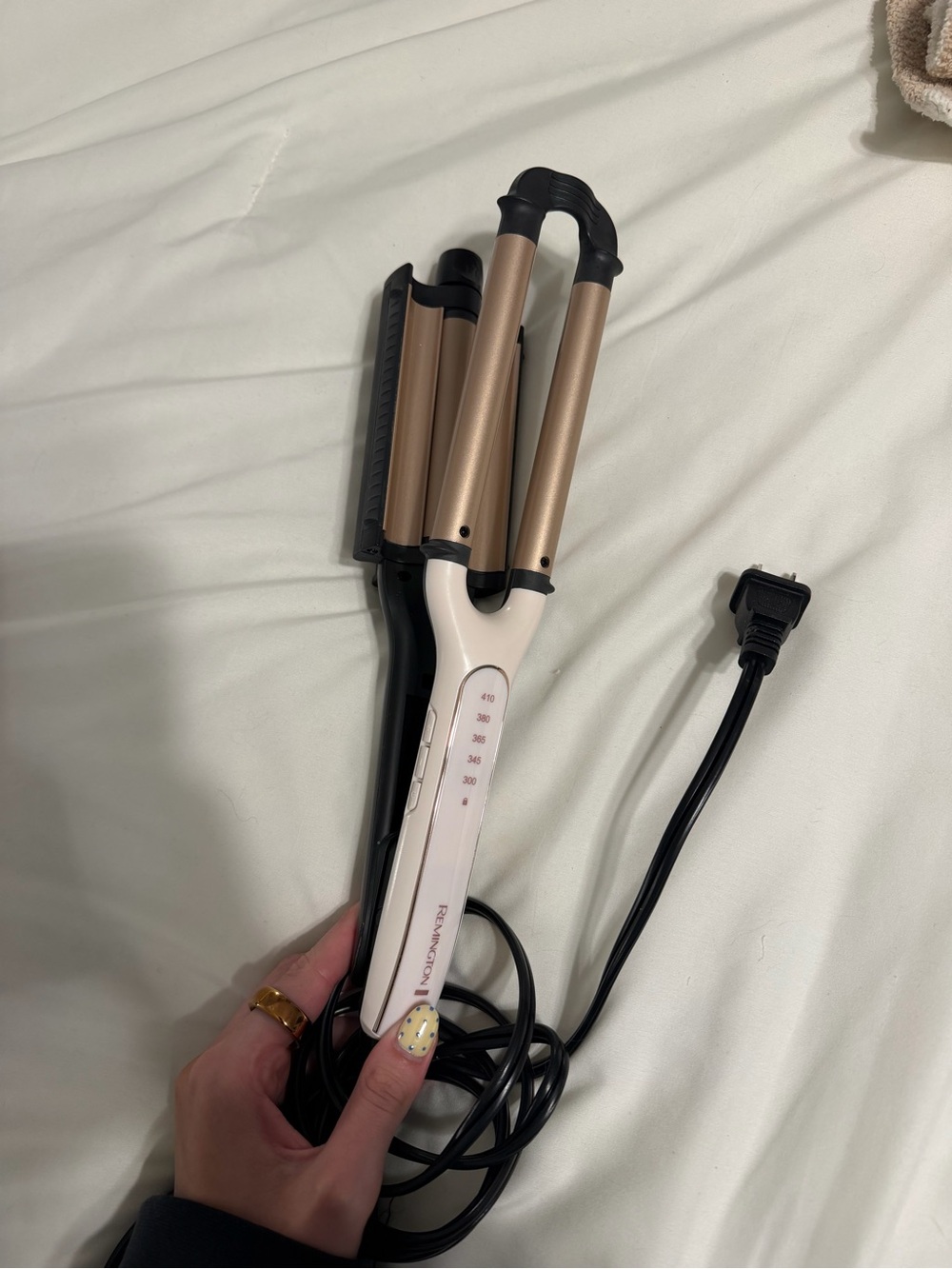 Remington Triple-Barrel Waver in White and Rose Gold